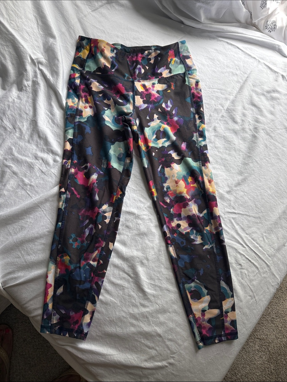 Printed Athletic Leggings in Multicolor